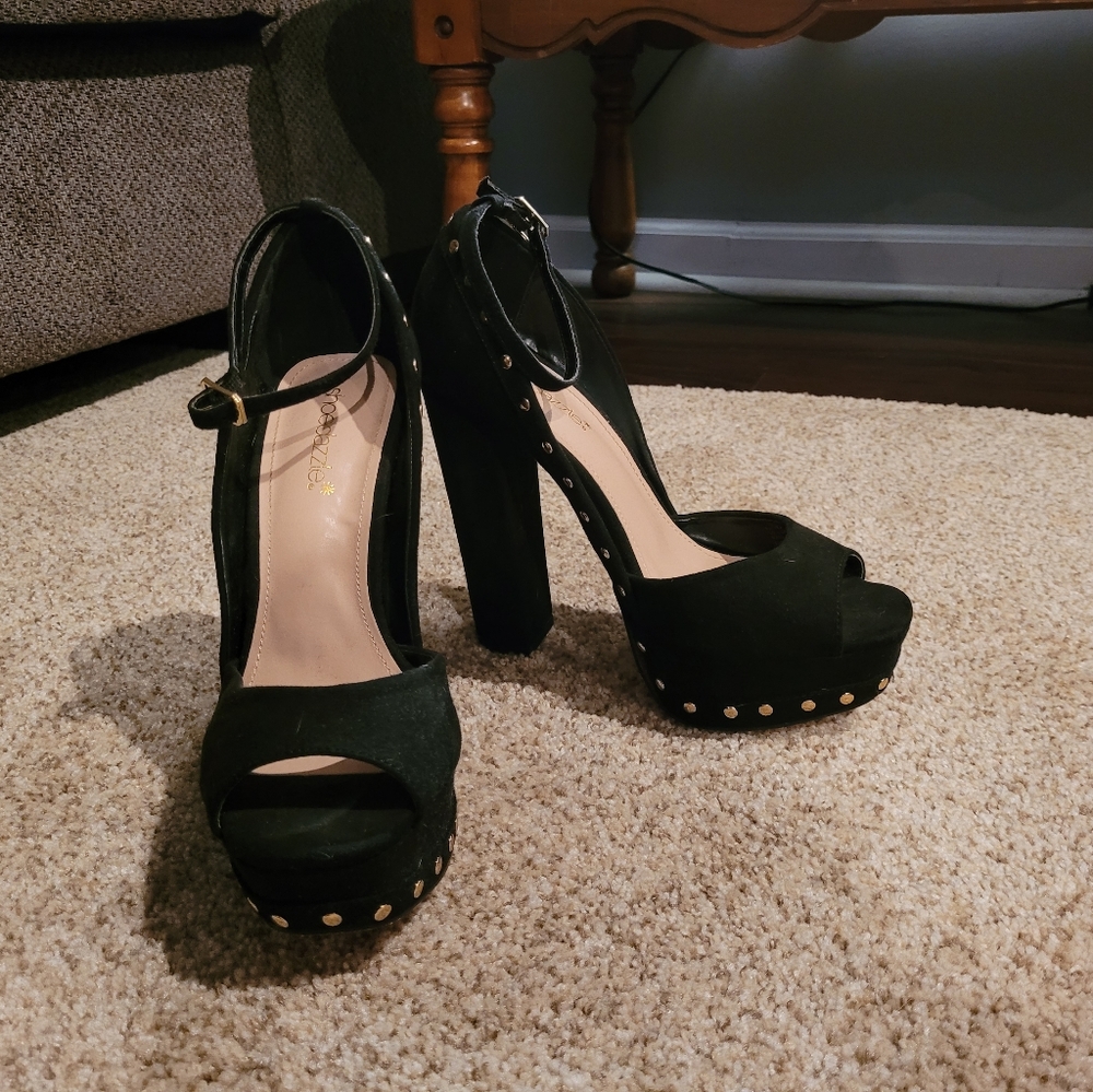 Shoedazzle shoes